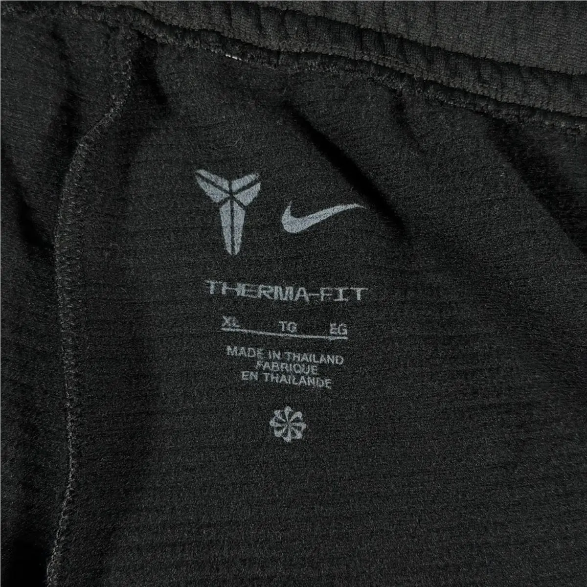 Nike clothing - Kobe Bryant x FC Barcelona Therma-Fit - HQ9616-010 HQ9616010 - Black 2