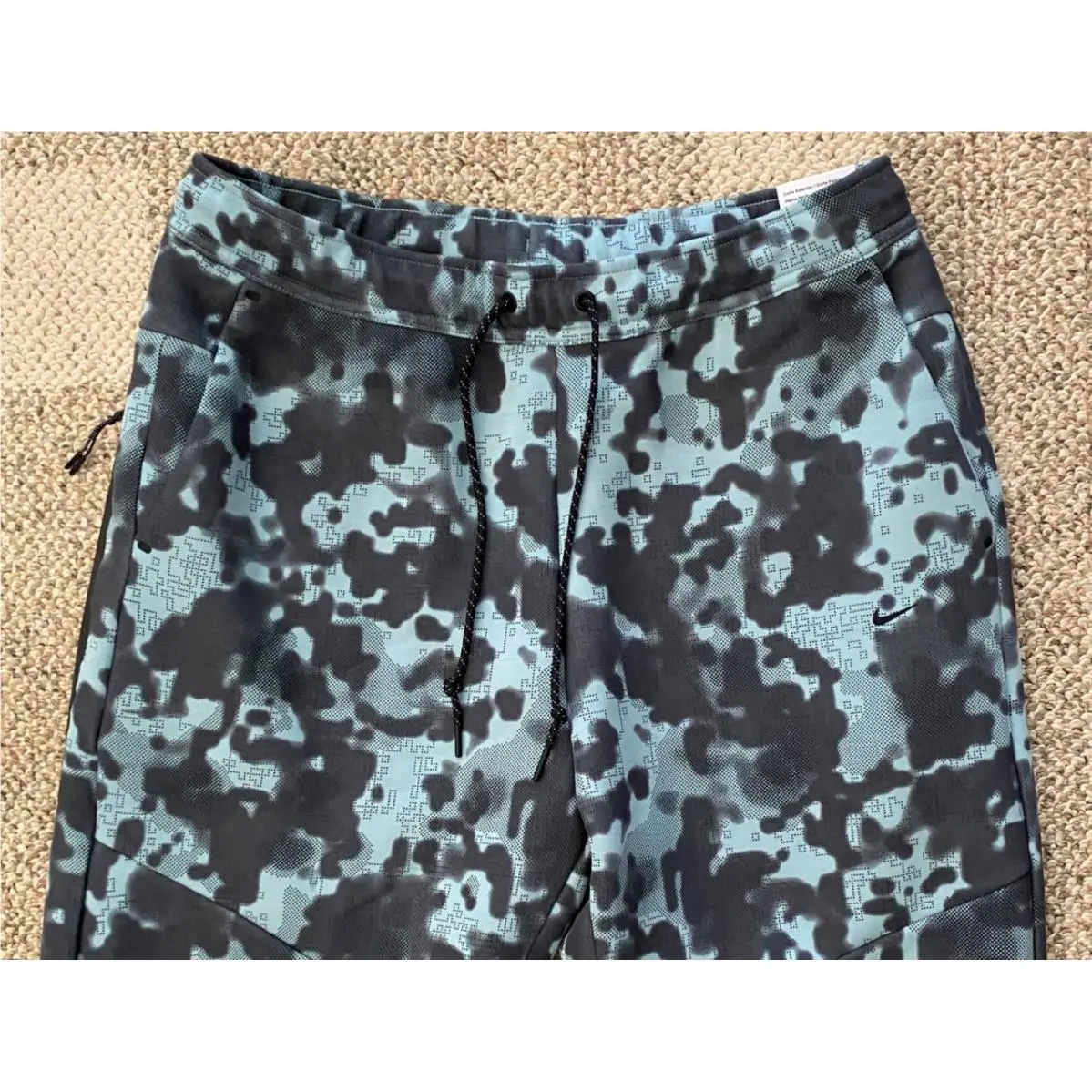 Nike clothing - II1324 - II1324 - Cannon / Black (UPC: 198484446954) 1