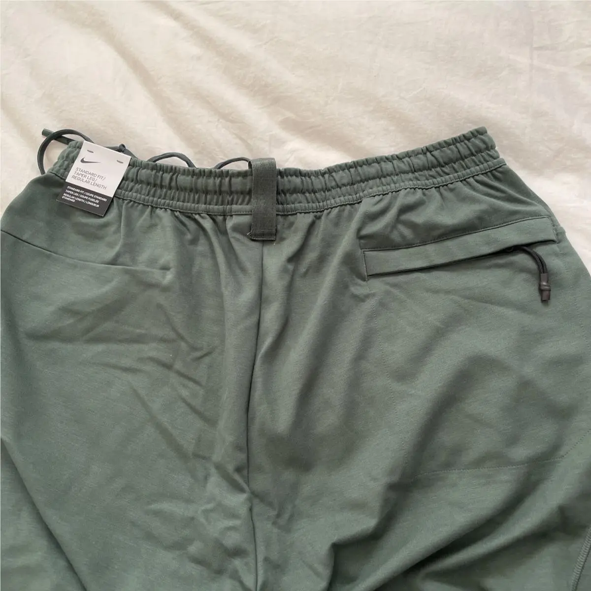 Nike clothing - Green (UPC: 0193146272414) 7