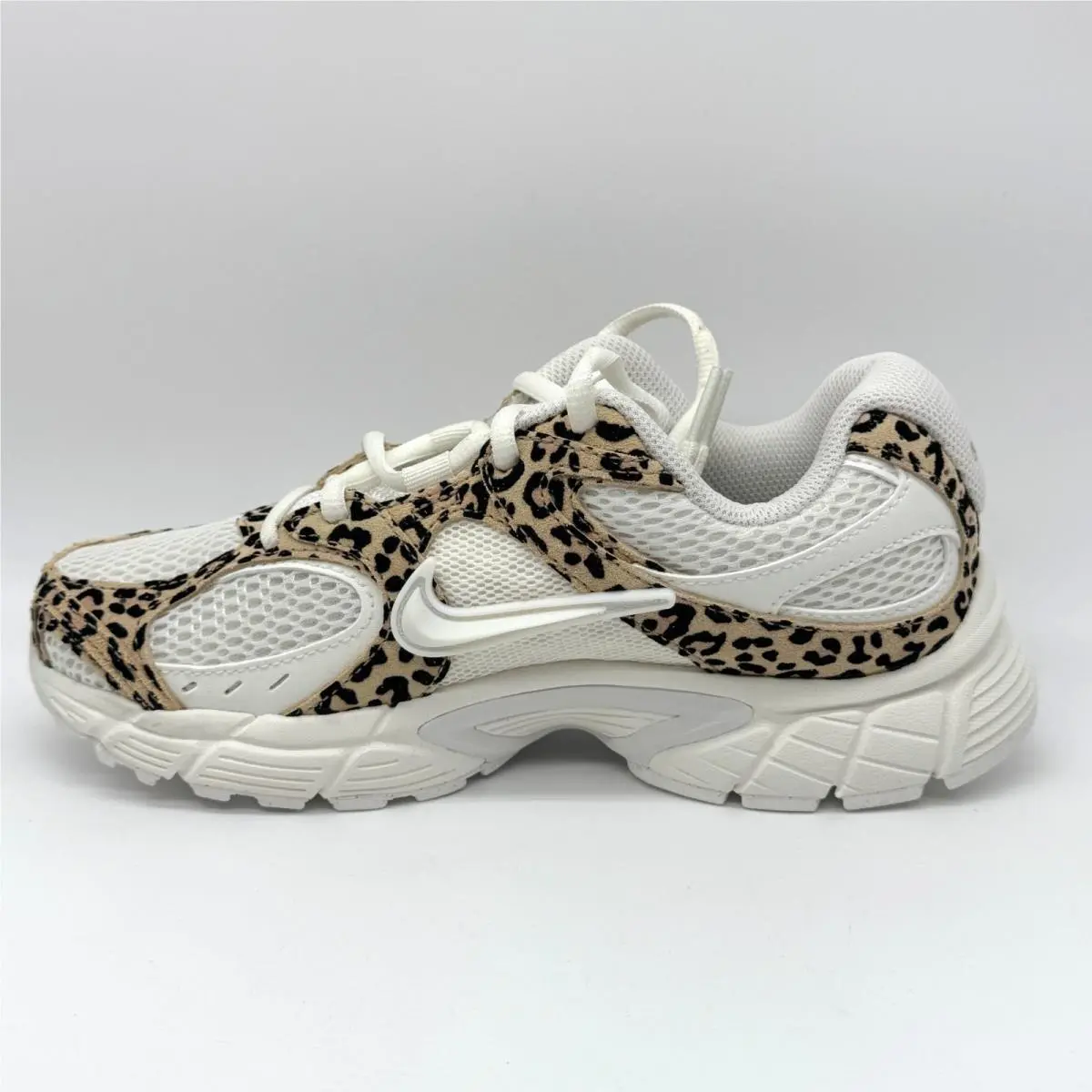 Nike shoes - Nike V5 RNR - RNR - IR5823-133 - Multicolor (UPC: 198731219430) 4
