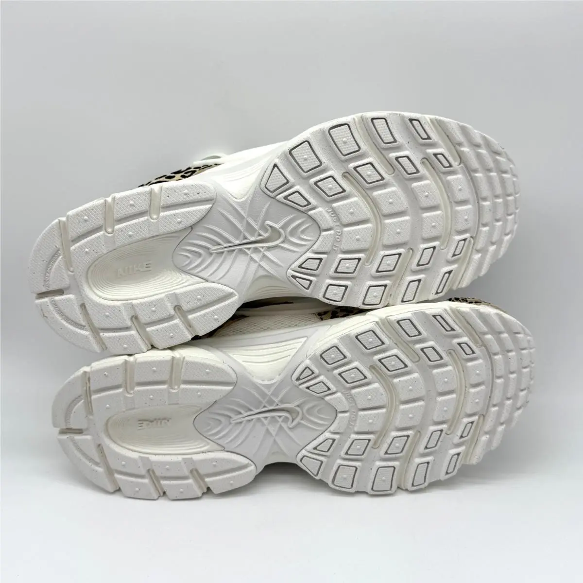 Nike shoes - Nike V5 RNR - RNR - IR5823-133 - Multicolor (UPC: 198731219430) 6