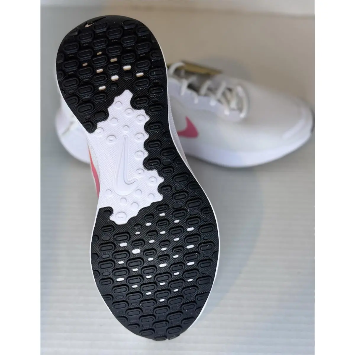 Nike shoes - Nike Revolution - Revolution - FB2208-104 - White 4