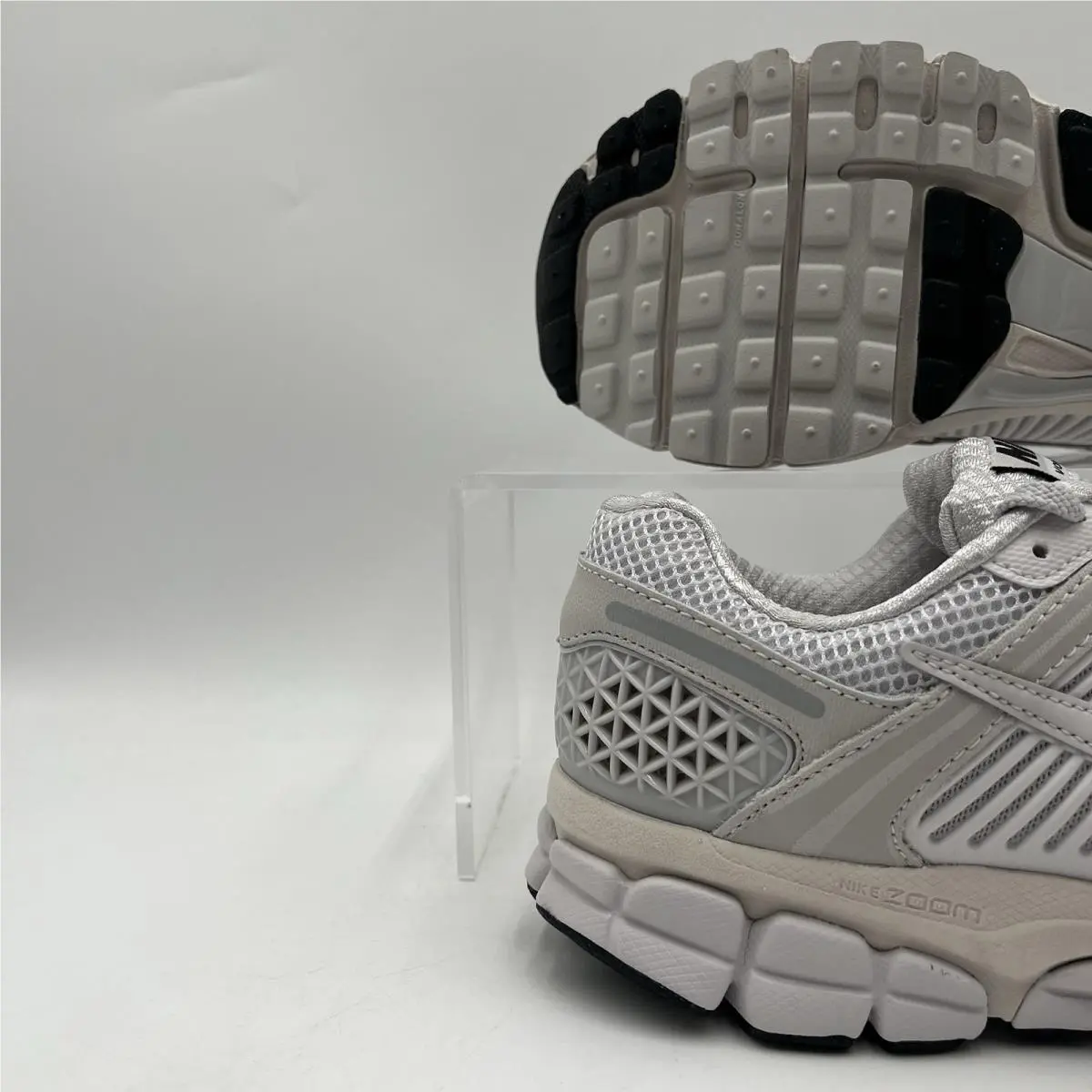Nike shoes - Nike Air Zoom Vomero 5 - FQ7079-100 - White 0