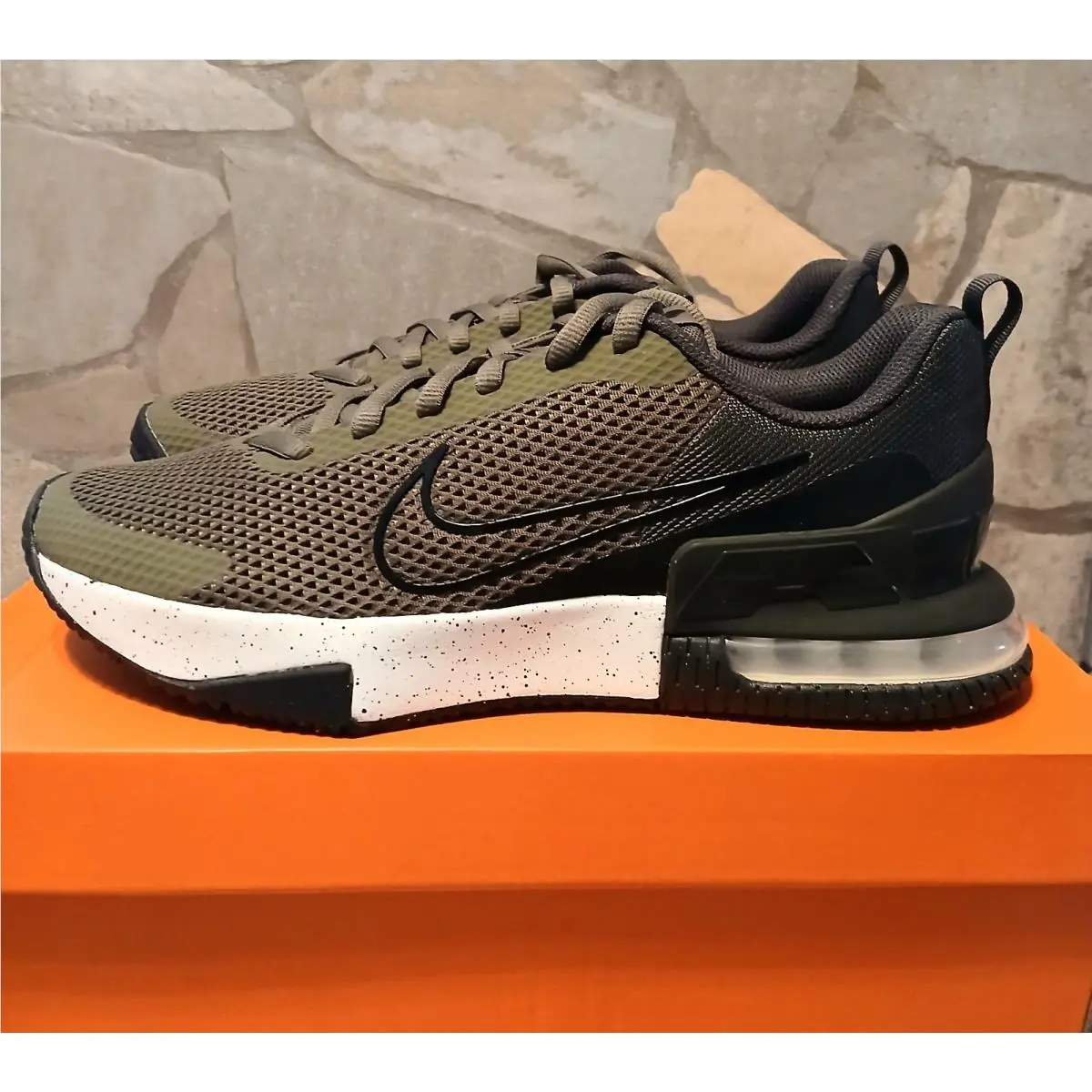 Air Max Alpha Trainer 6 Mens Size 10.5 Medium Olive Green FQ1833-200 by Nike