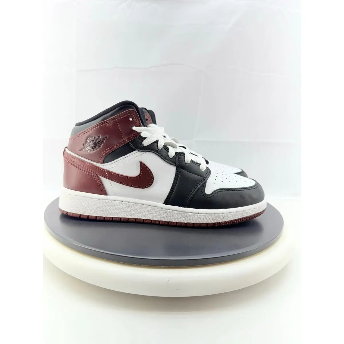 Nike shoes - Nike Air Jordan 1 Mid SE - HF3193-102 - Brown 1