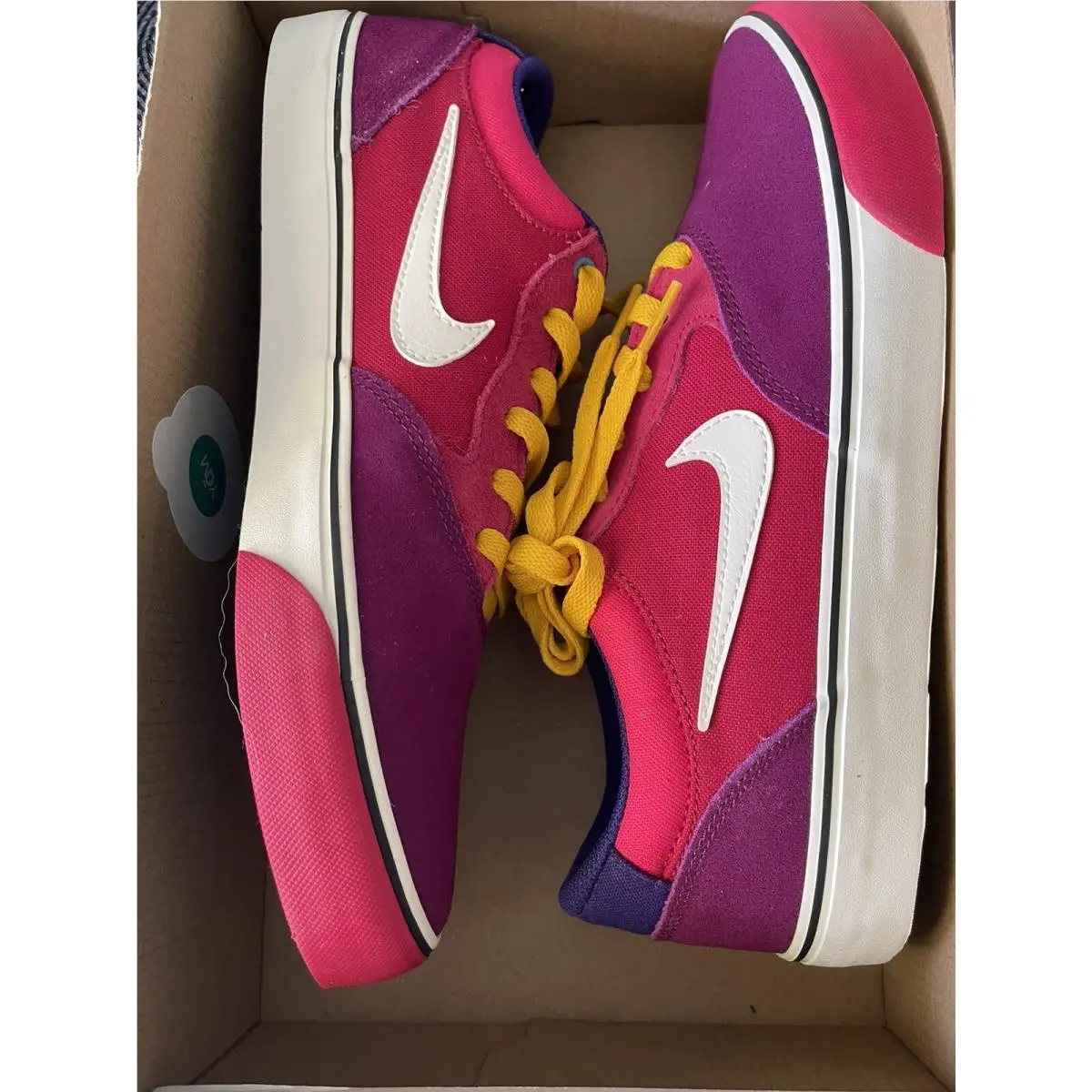 Nike shoes - Nike SB Chron - Chron - DM3493-604 - Sangria (UPC: 0195866140899) 4