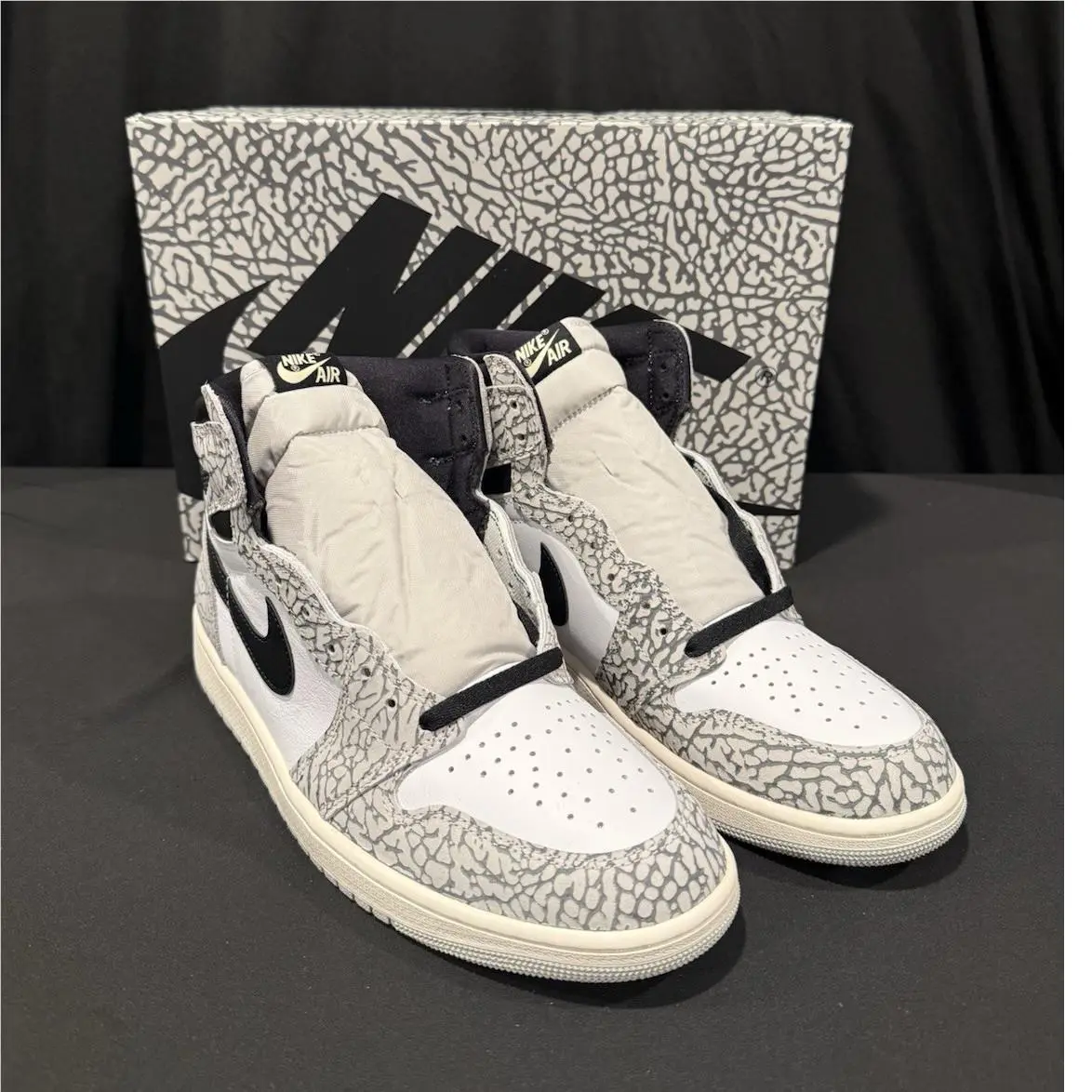 Nike Air Jordan 1 Retro High OG Elephant Print White Black Gray High Top w/ Box