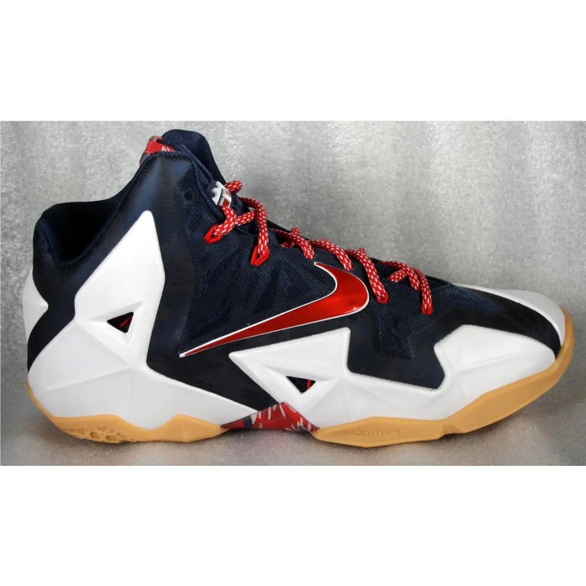 Nike shoes - Nike LeBron 11 - LeBron - 616175-164 - White/university red/obsidion/pure platinum (UPC: 091203810954) 6