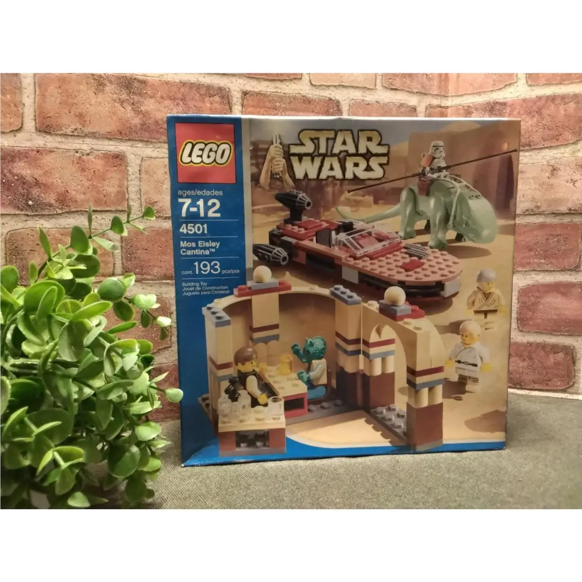 Vtg 2004 Lego Star Wars Mos Eisley Cantina 4501 Assorted Mini Figures