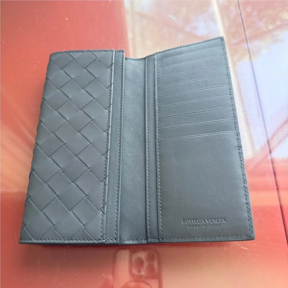 Bottega Veneta 609482 Leather Large Weave Intrecciato Gray Wallet