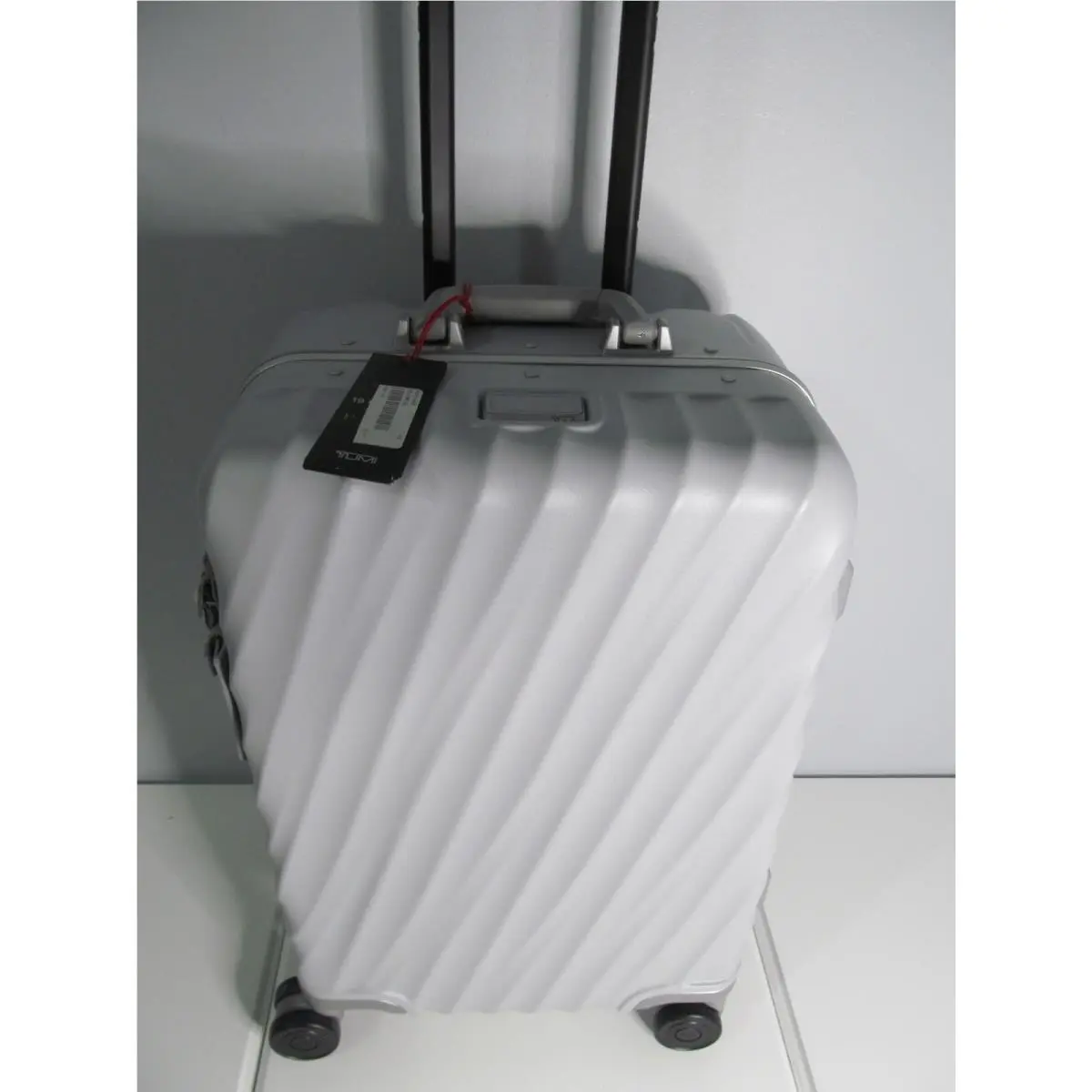 Tumi 19 Degree Womens Continental Matte Gray Carry On Tsa Locking-usb Port
