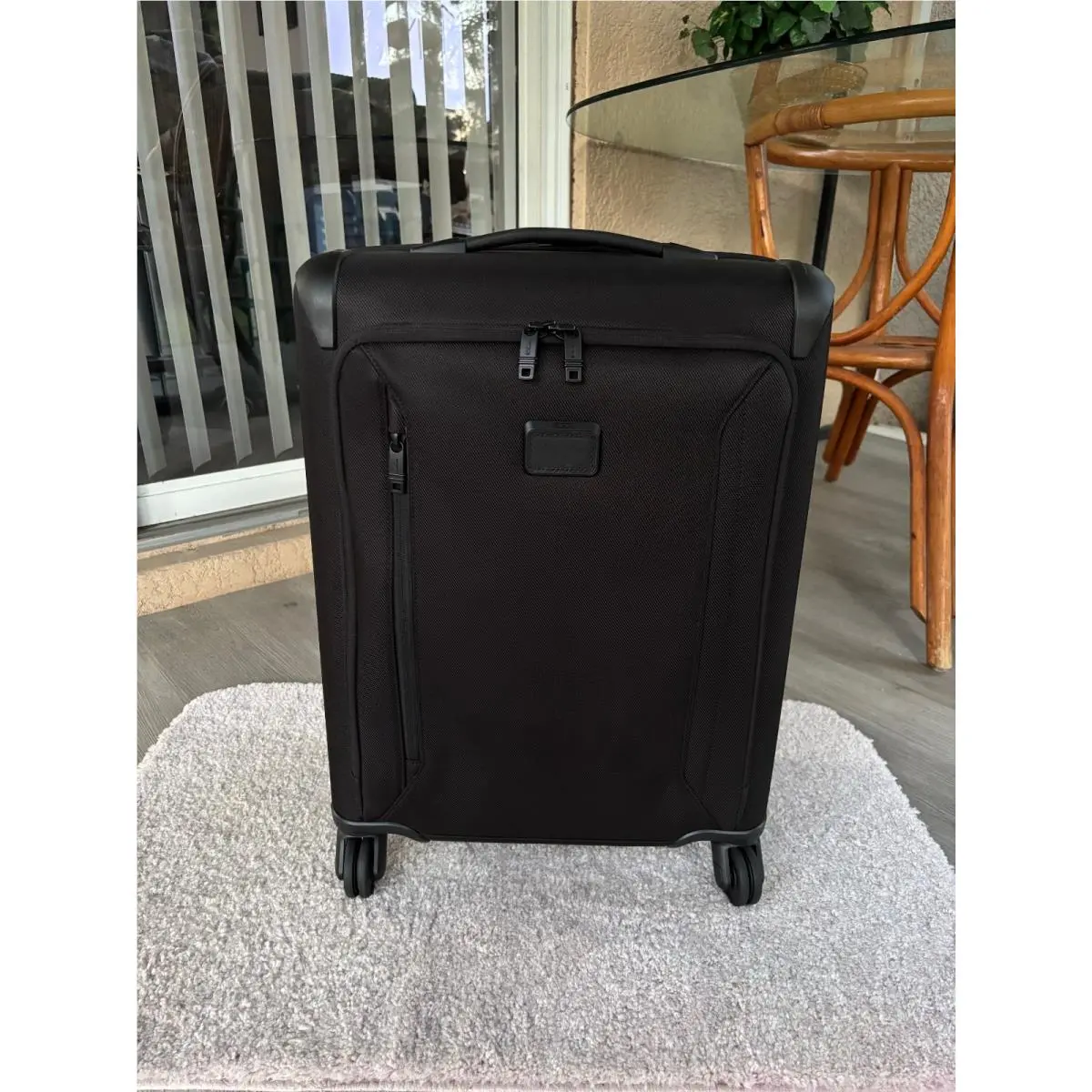 Tumi Aerotour Continental 22 Carry-on Spinner