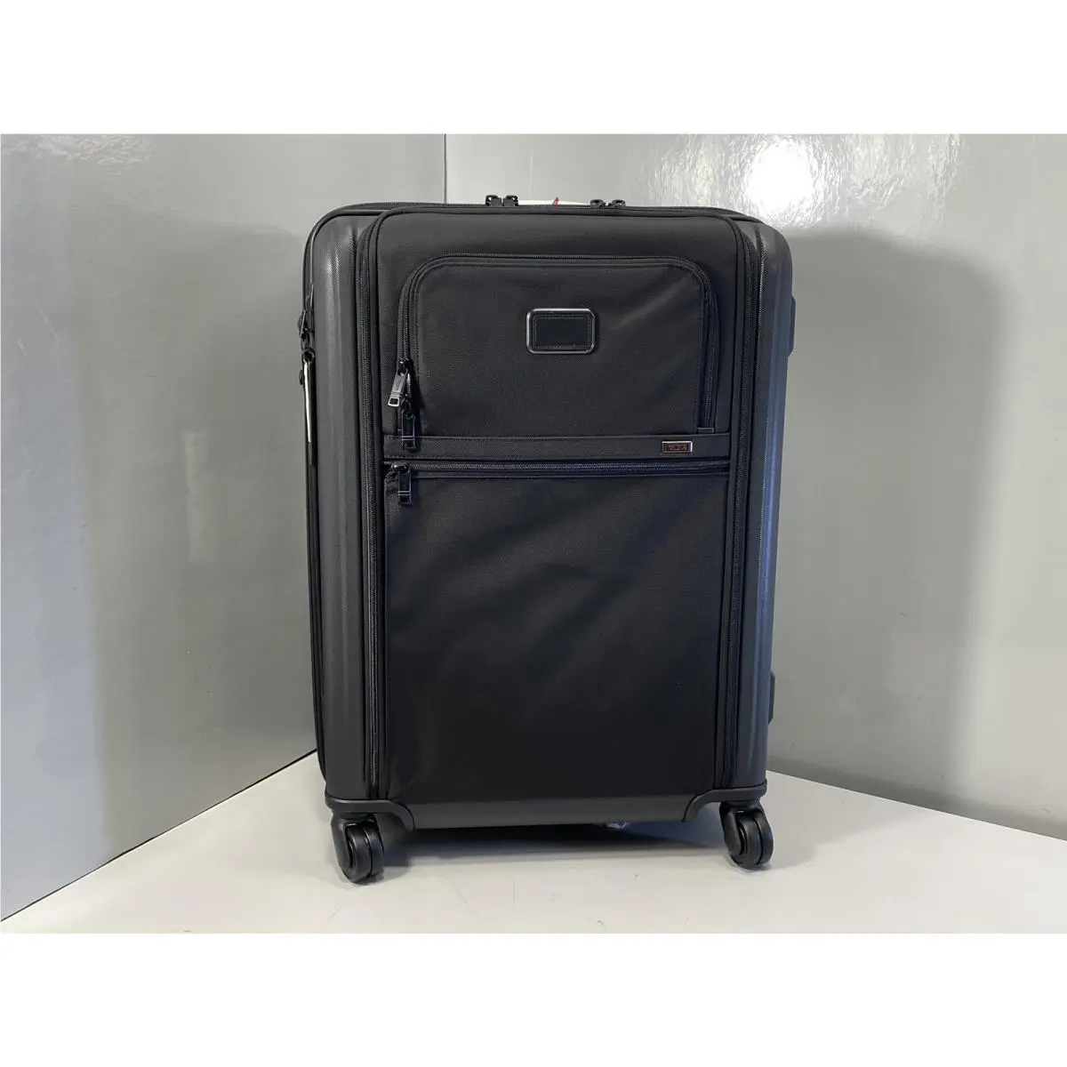 Tumi Alpha Large Dual Access Expandable Checked Luggage