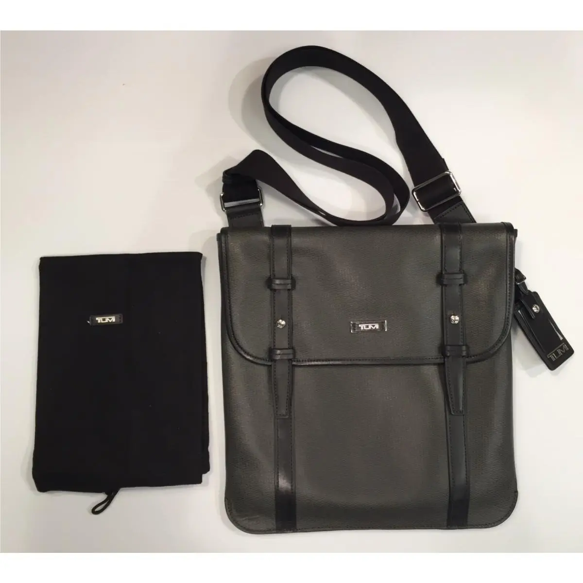 Tumi Phenom Beacon Crossbody Messenger Bag Italian Leather Gray 29301LN
