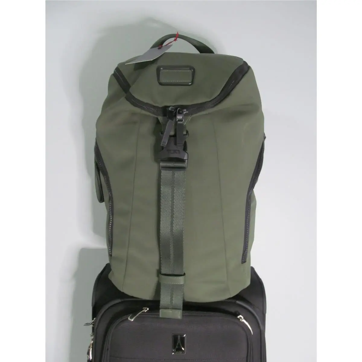 Tumi Vassar Expandable 2025 Olive 17 Laptop Packable Weekend Flap Backpack-nwt