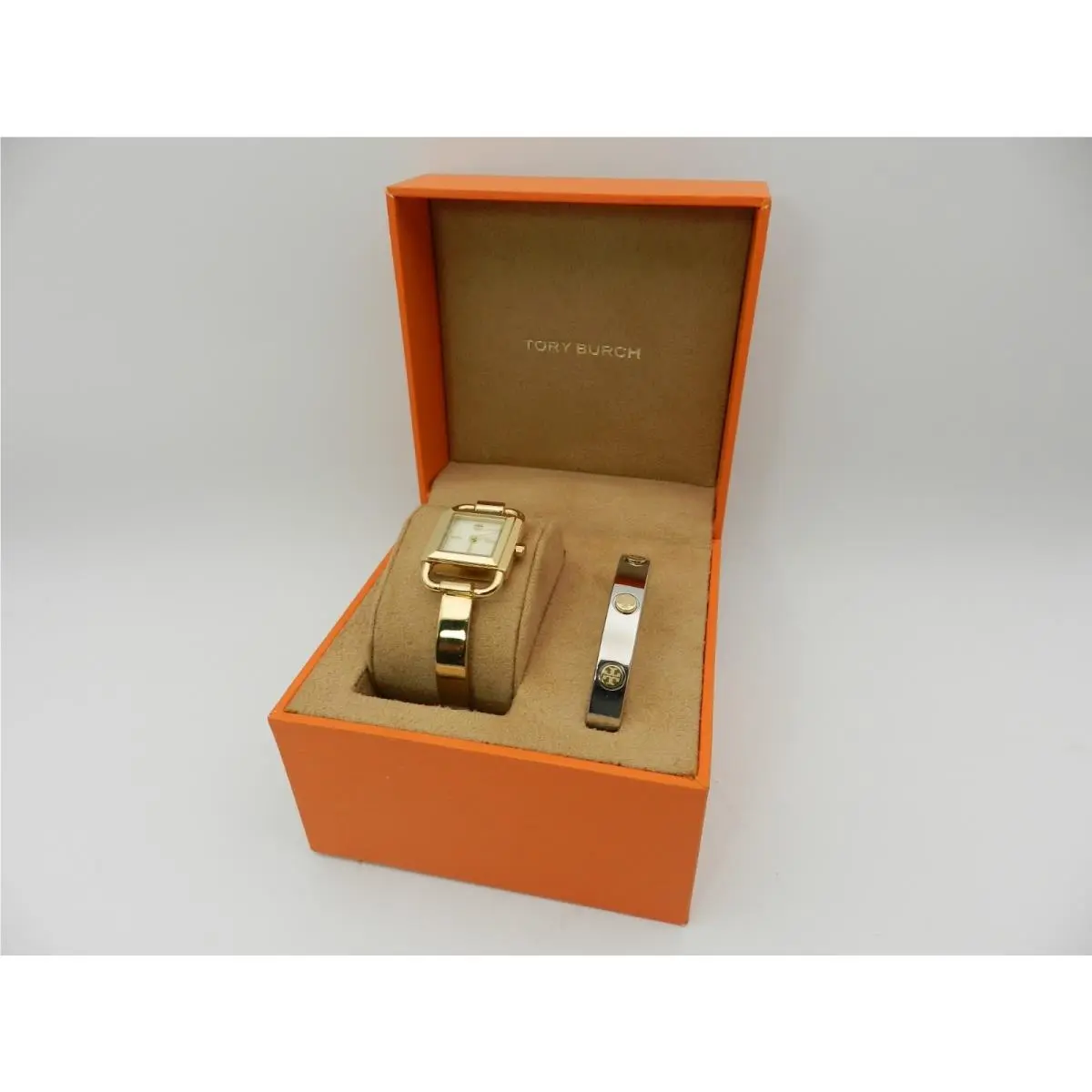 Tory Burch Women`s Phipps Gold-tone Stainless Steel Bracelet Watch 22mm Gift Set