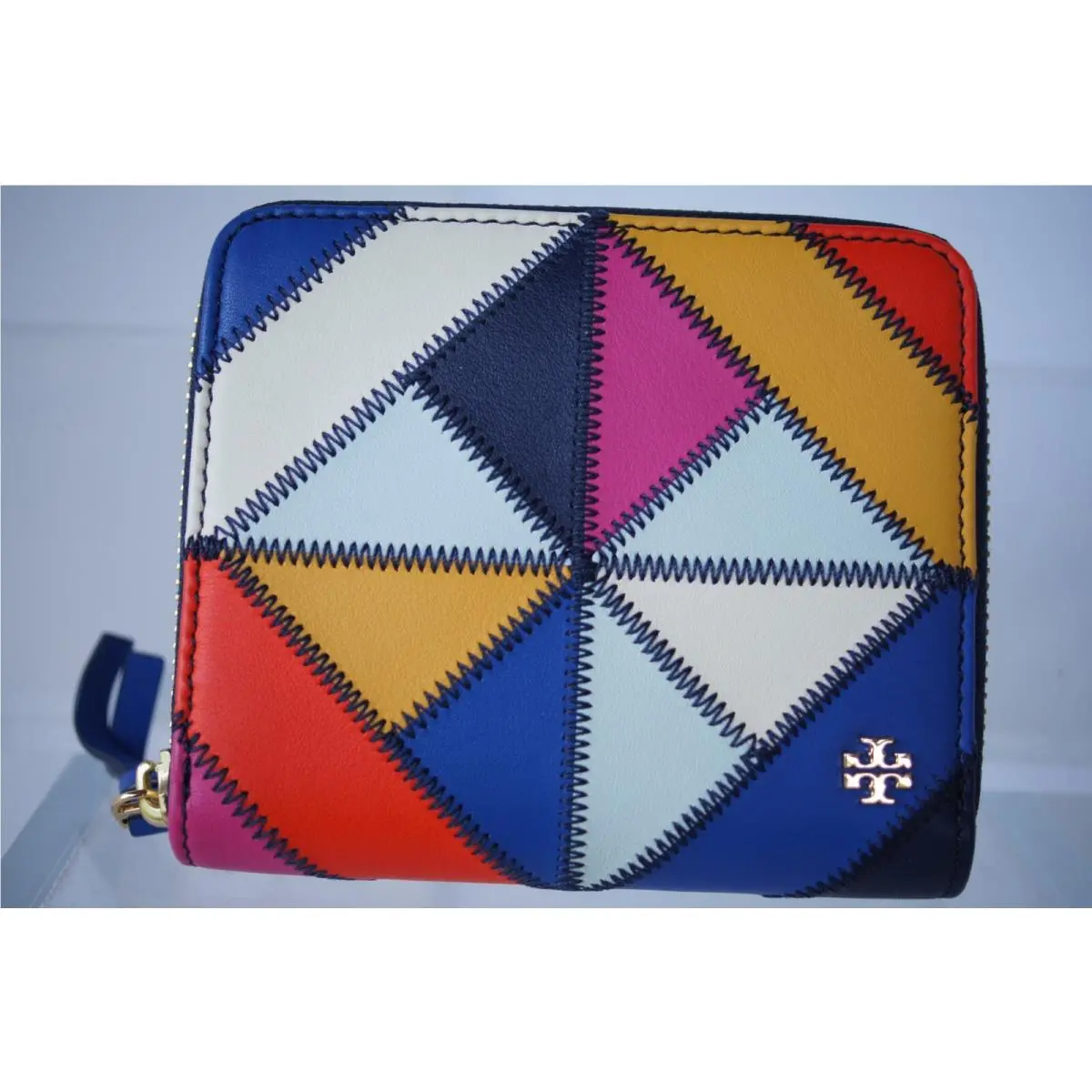 Tory Burch Women`s Wallet Diamond Stitch Zip Credit Card Holder Leather