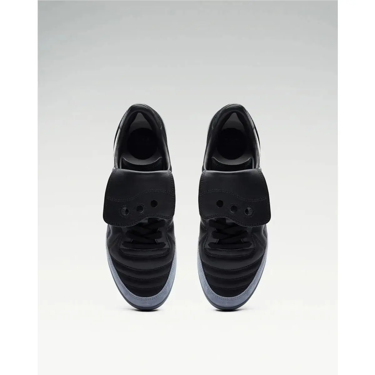 Saucony shoes - Black | Currant 8