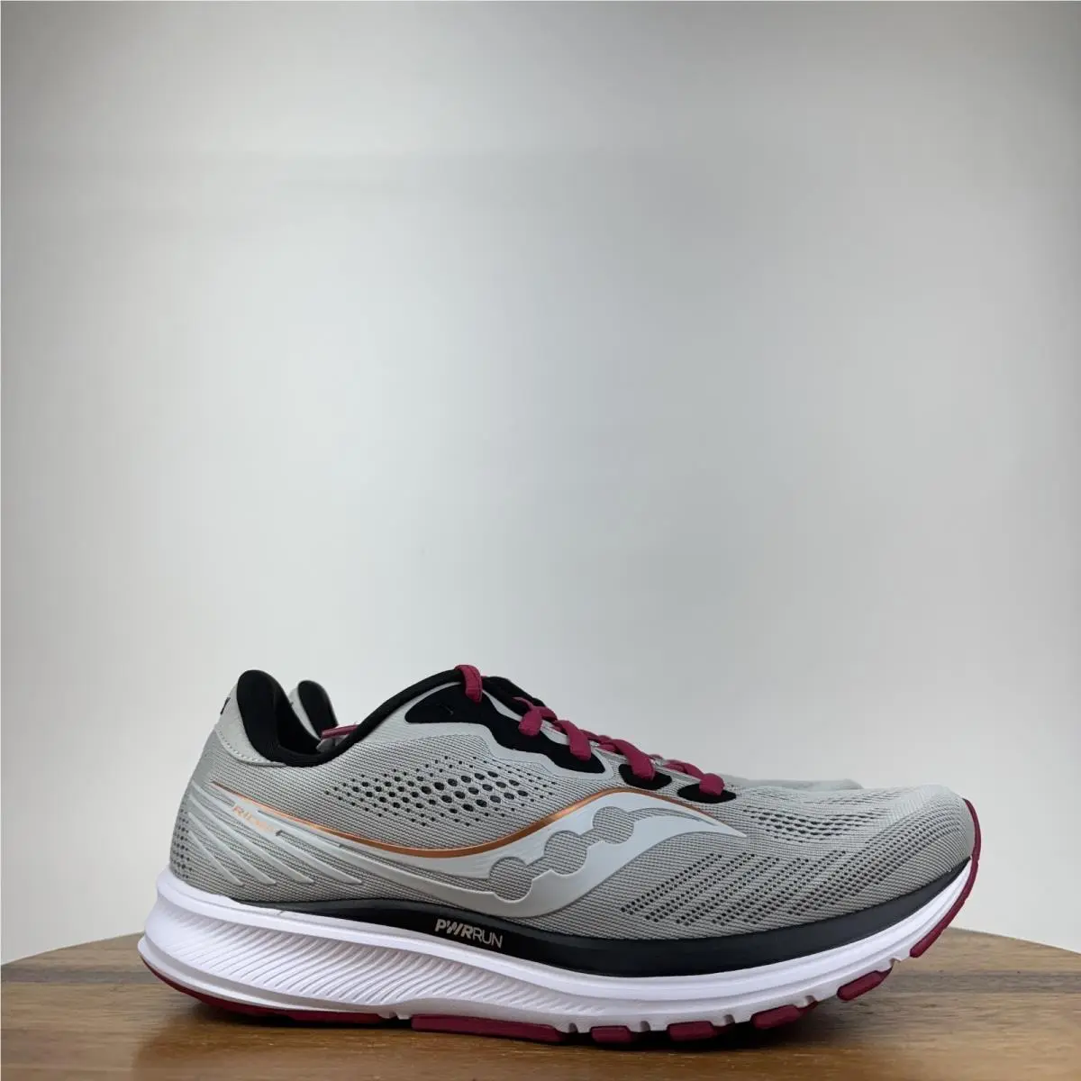 Womens Saucony Ride 14 Gray Athletic Running Sneakers Shoes Size 10 M