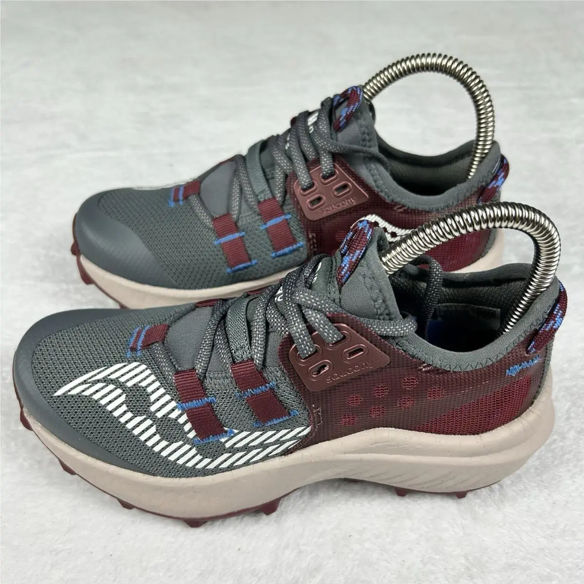 Saucony shoes - Gray (UPC: 0195019418523) 0