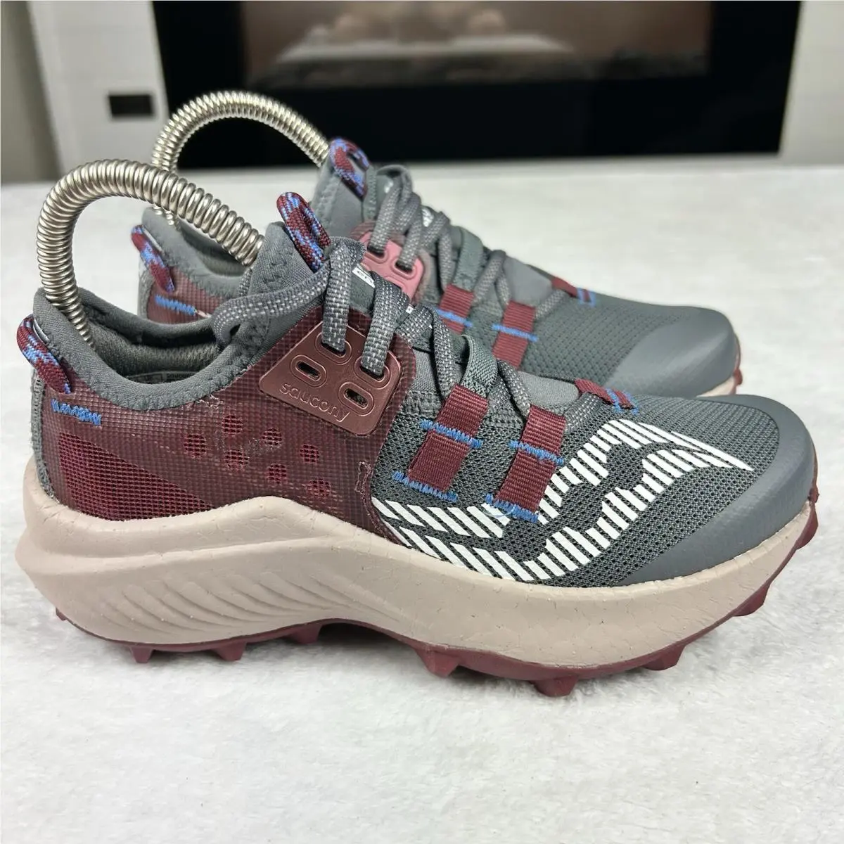 Saucony shoes - Gray (UPC: 0195019418523) 8