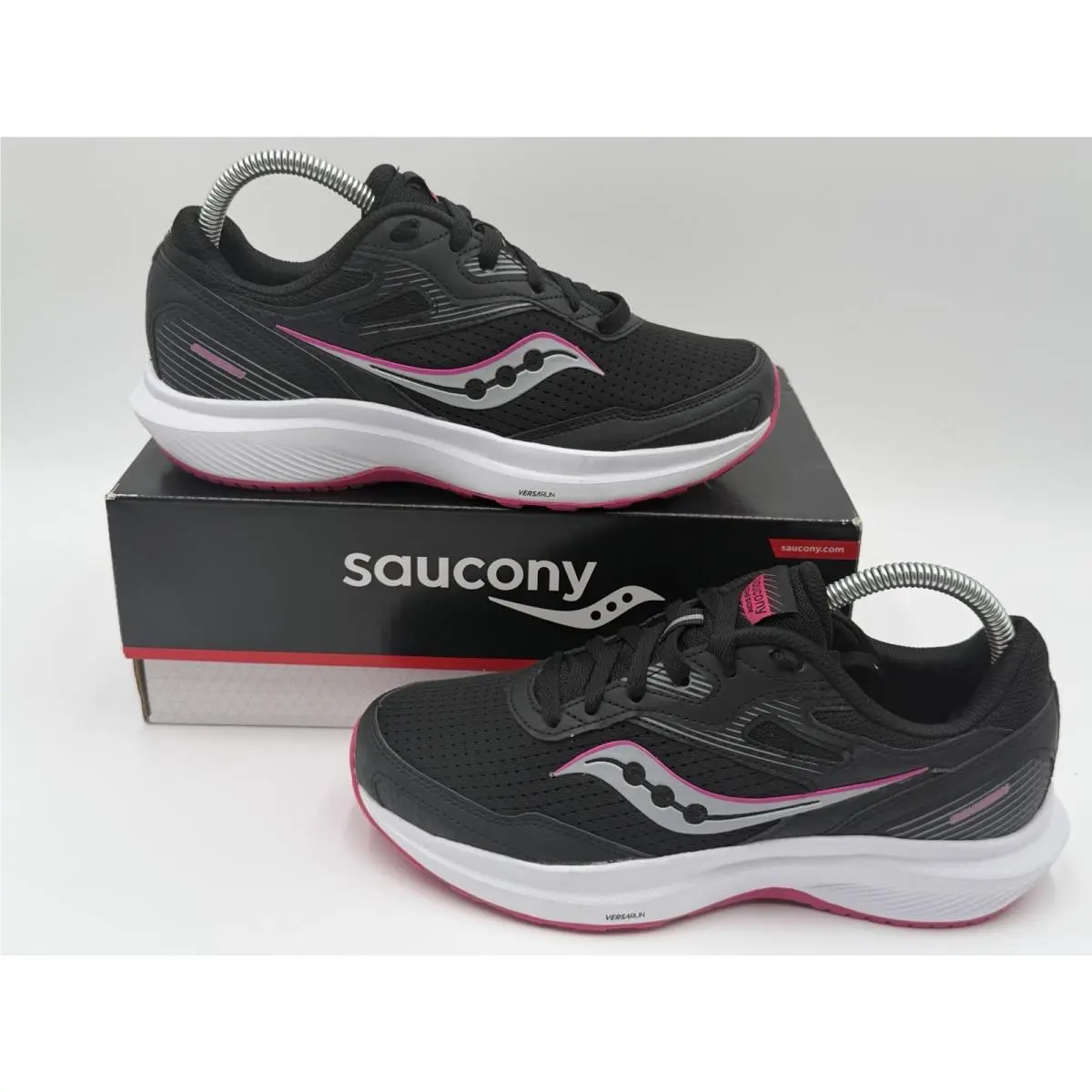 Saucony Cohesion 16 Women`s Size 7.5 Running Shoes Black Fuchsia