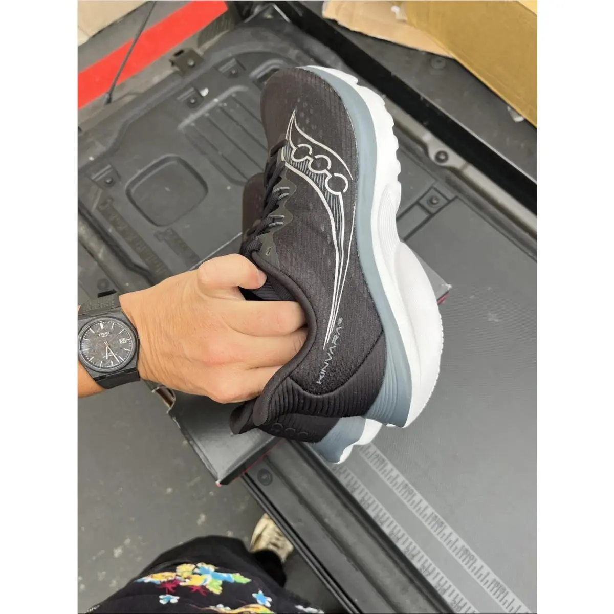 Saucony shoes - Kinvara 16 - Kinvara - S11020-200 - Black White 8