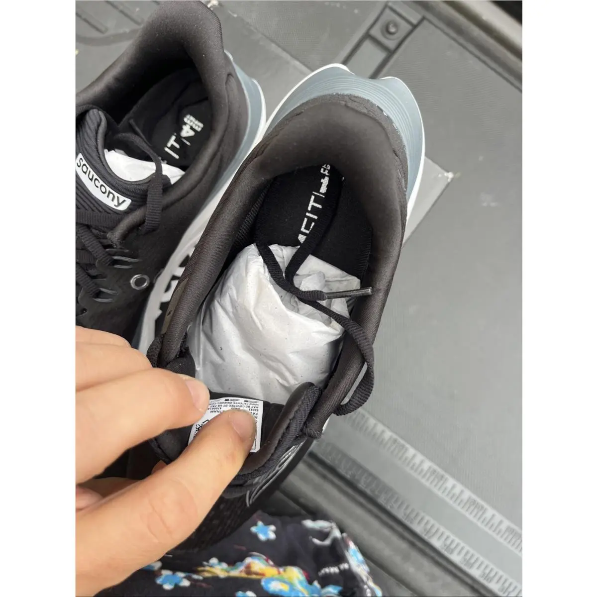 Saucony shoes - Kinvara 16 - Kinvara - S11020-200 - Black White 6