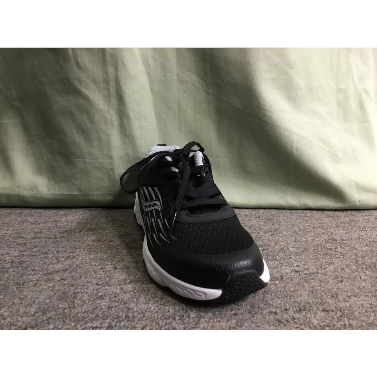 Saucony shoes - Black 1