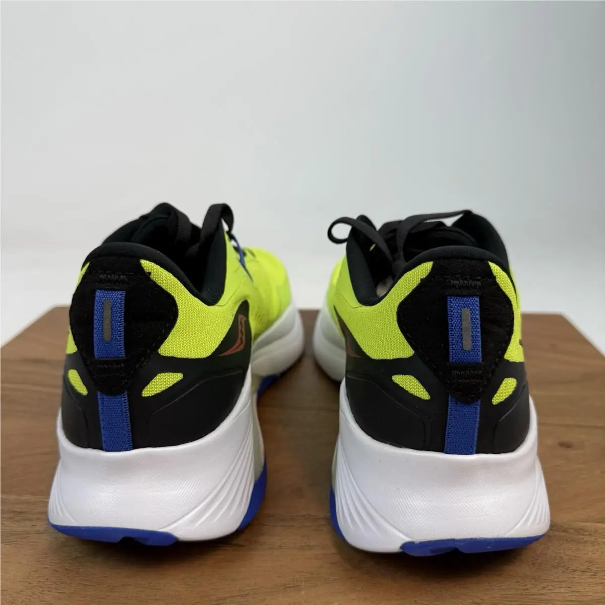 Saucony shoes - Guide 15 - Guide - Green 4