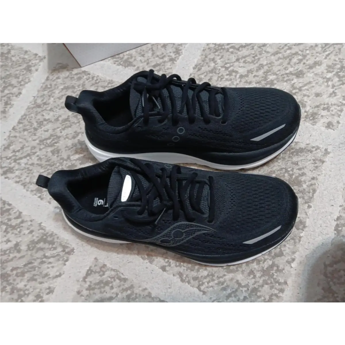 Saucony shoes - Saucony Hurricane 25 Wide - Hurricane Wide - S21027-200 - Black 10