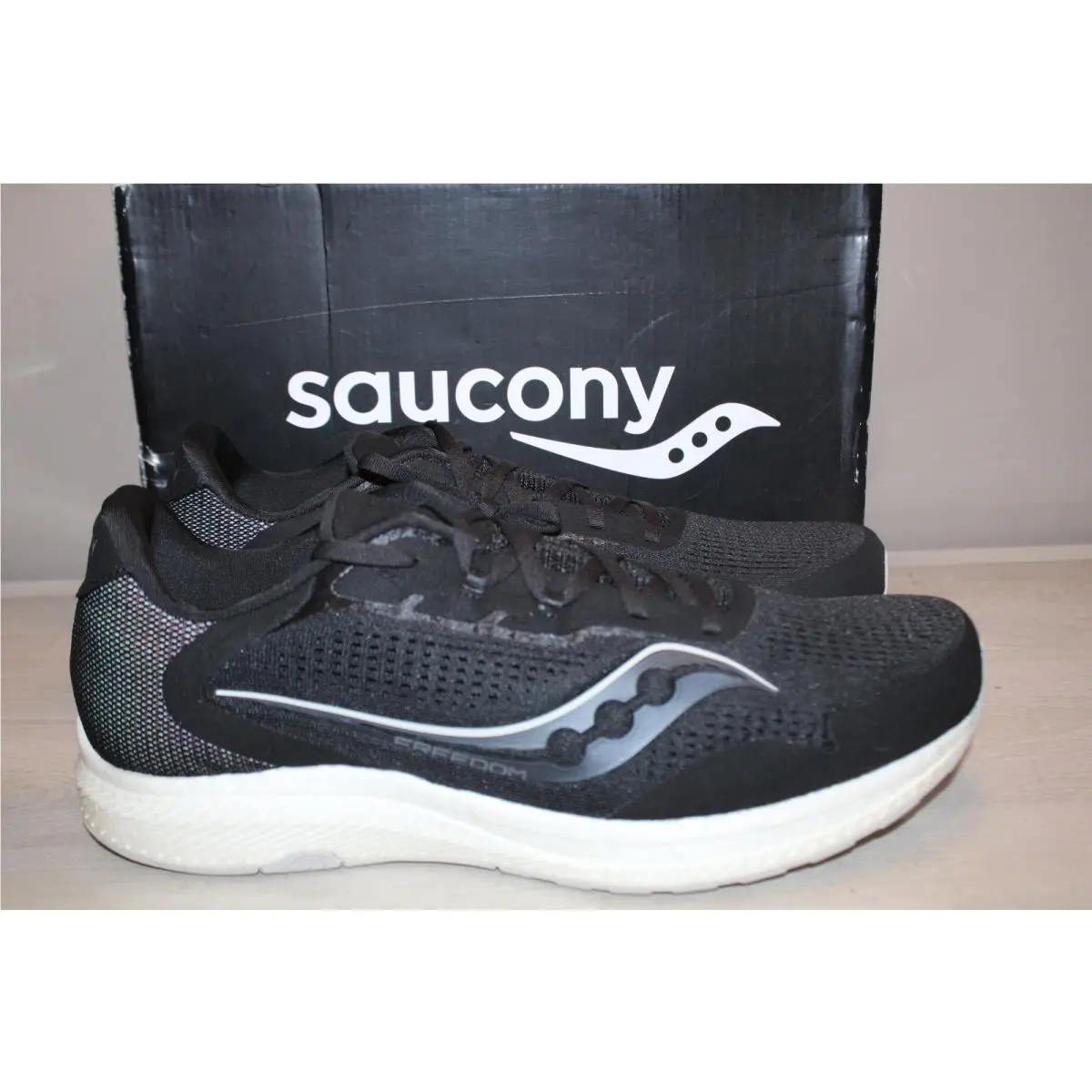 Saucony shoes - Saucony Freedom 4 - Freedom - S20617-45 - Black 2