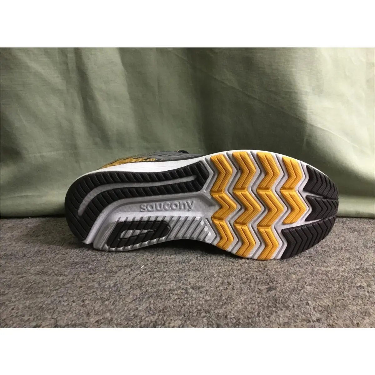 Saucony shoes - Gray 4