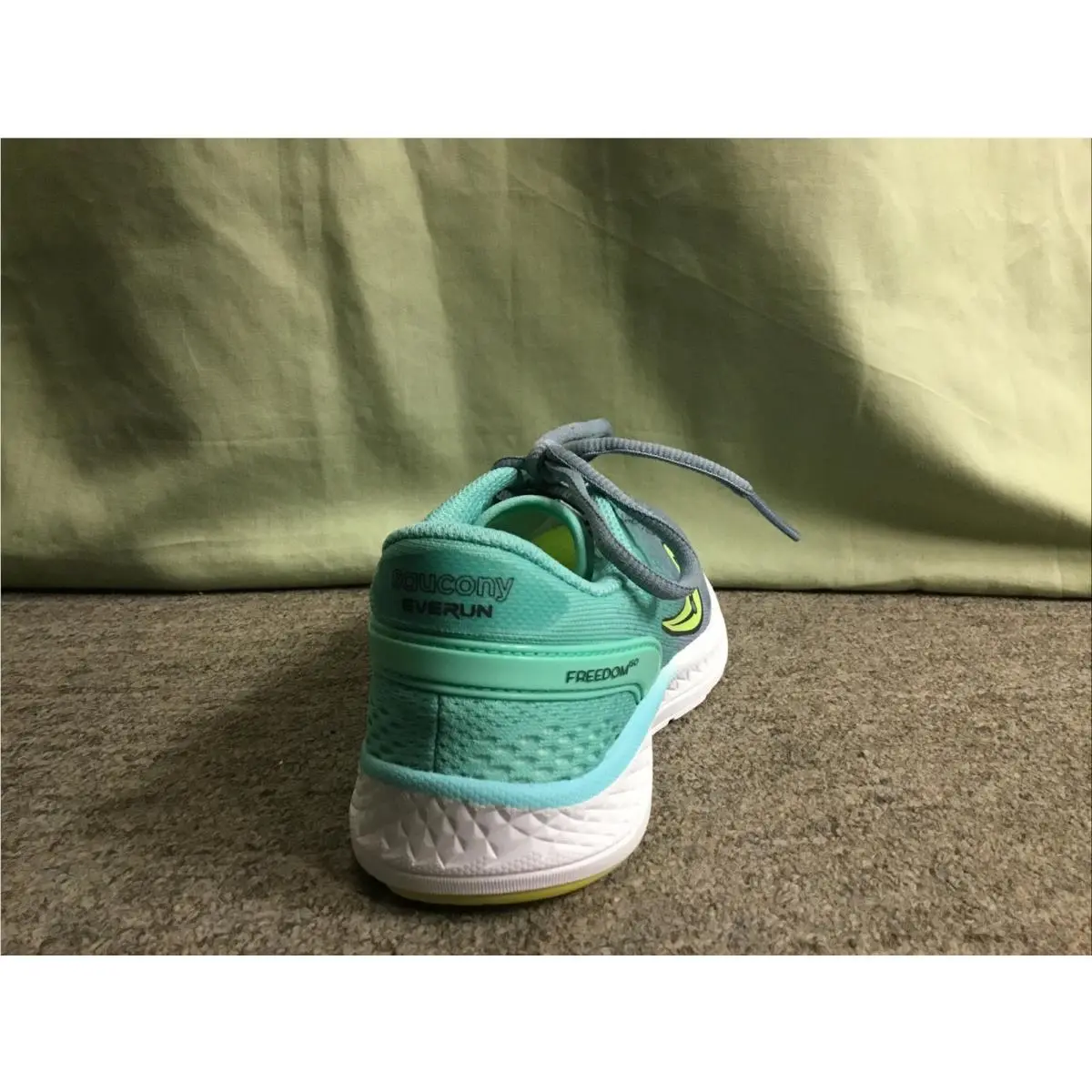 Saucony shoes - Saucony Freedom ISO - Freedom ISO - Green 2