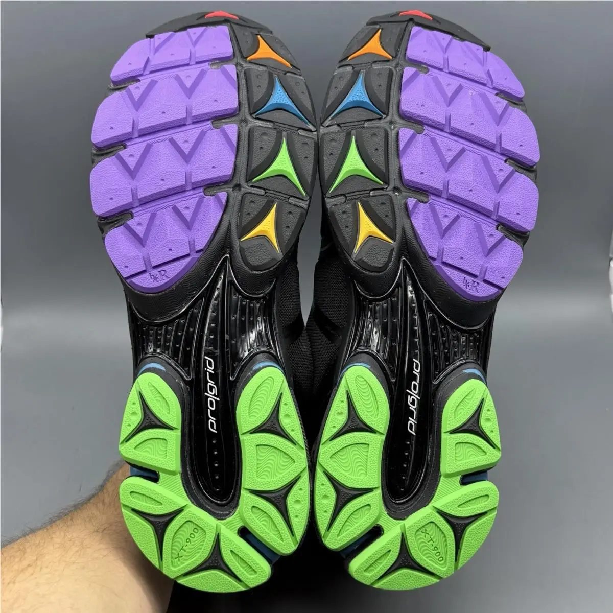 Saucony shoes - Saucony ProGrid Triumph - ProGrid Triumph - S70738-2 - Black (UPC: 0195019036611) 6