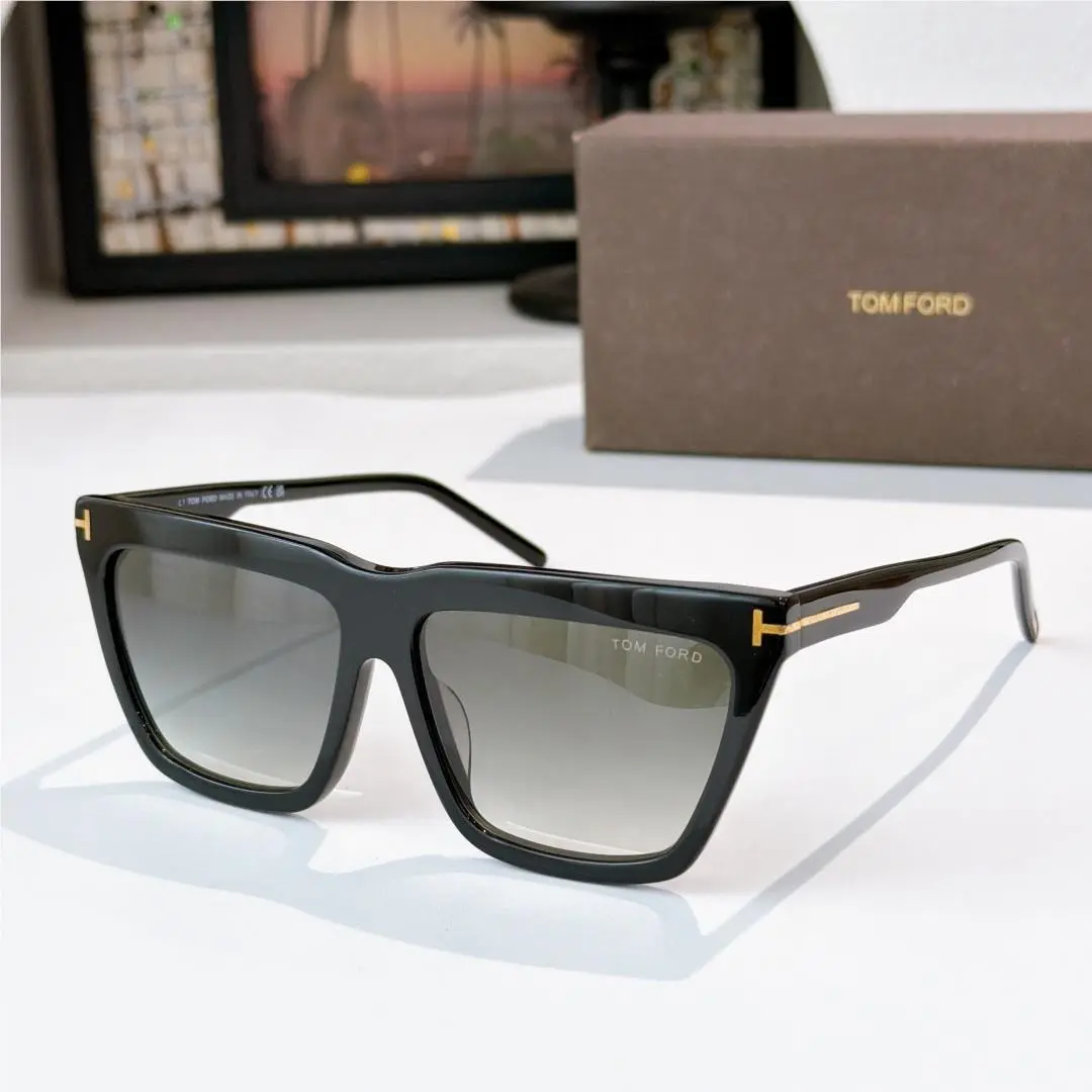 Tom Ford Sunglasses FT1110 01B Black/green 56-14-140mm with Case