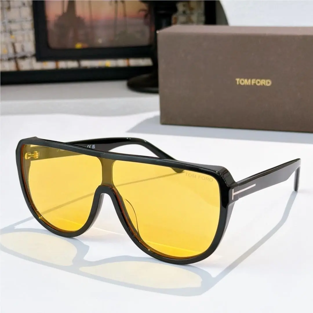 Tom Ford Photochromatic Sunglasses FT1182 Black/yellow 141-0-145mm with Case