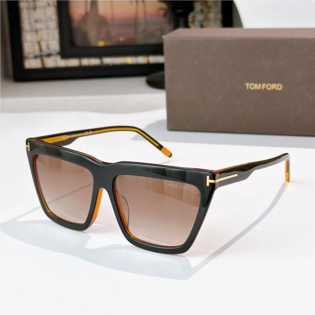 Tom Ford Sunglasses FT1110 01B Black/brown 56-14-140mm with Case