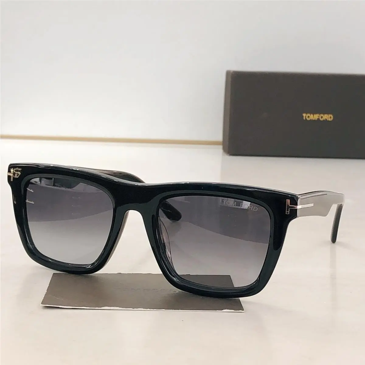 Tom Ford Lelio Sunglasses FT1207 Black/gradient Gray 52-21-145mm with Case
