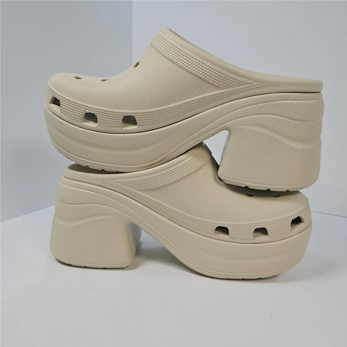 Crocs shoes - White 4