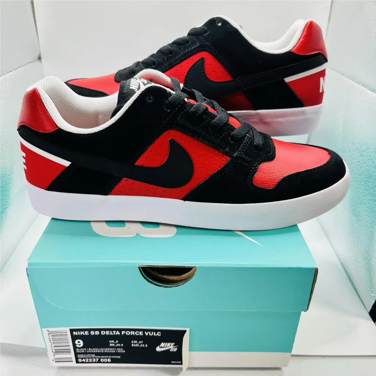 Nike Men`s SB Delta Force Vulc Bred Size 9 Sneakers Model 942237-006
