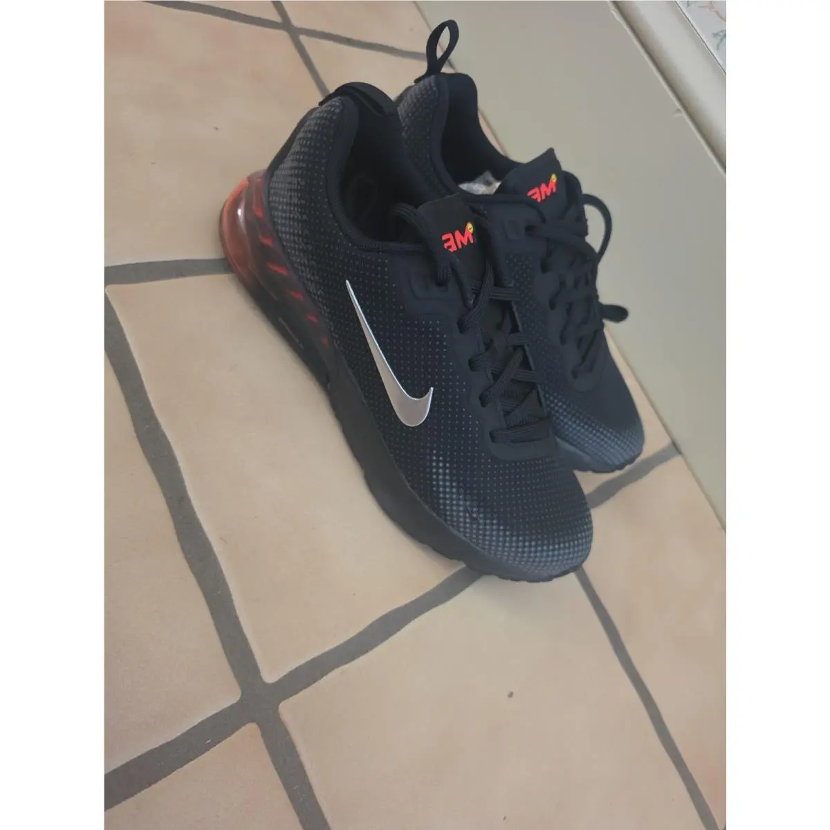 Nike shoes - Nike Air Max phoenix - Air Max phoenix - black/bright crimson 1