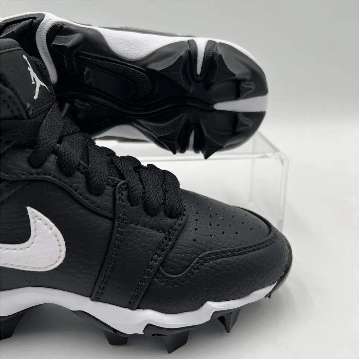 Nike shoes - Jordan 1 - Black 1