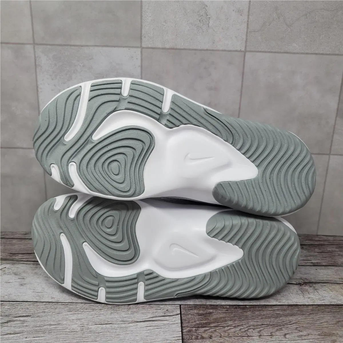 Nike shoes - Nike Legend Essential 3 - Legend Essential - DM1119-004 - Silver 6