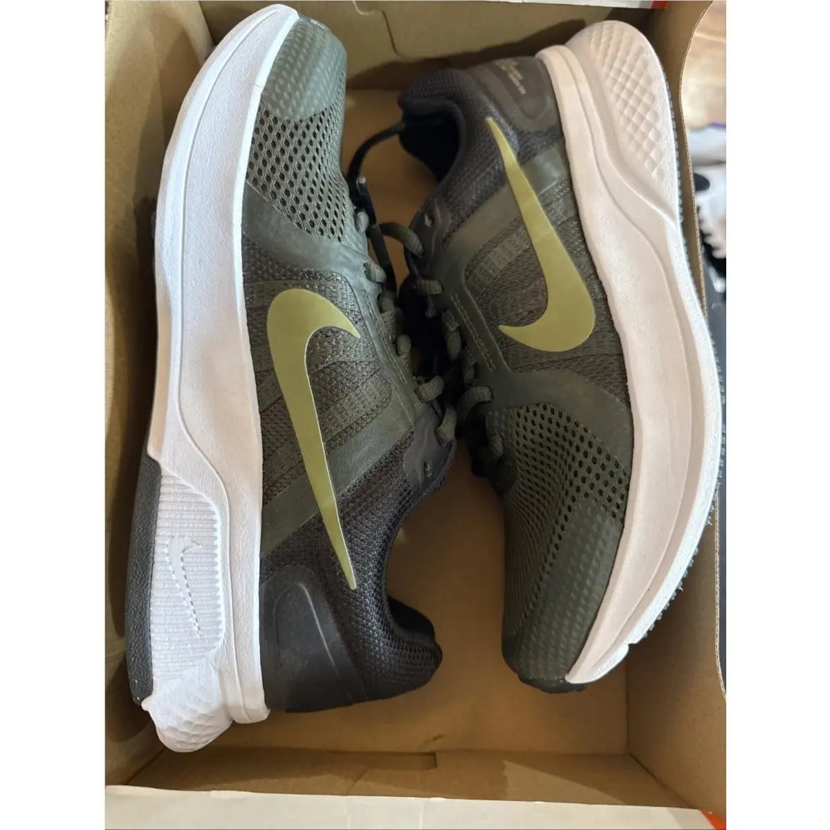 Nike Run Swift 2 Size 7