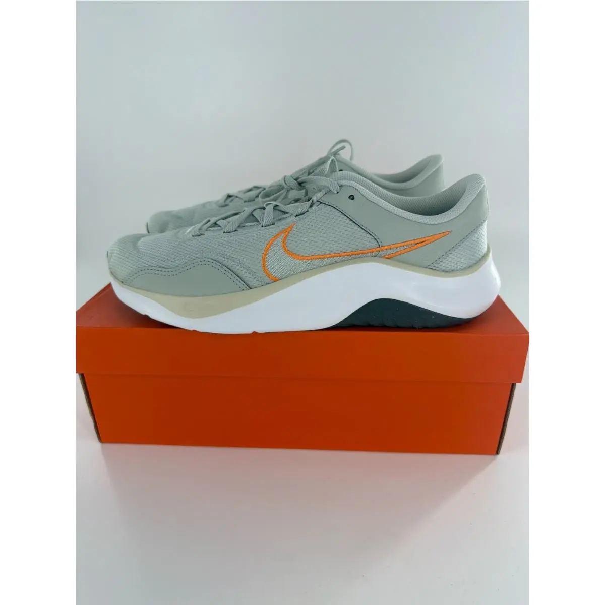 Nike Legend Essential 3 Next Nature Men`s Size 12 Shoe Light Silver DM1120-008