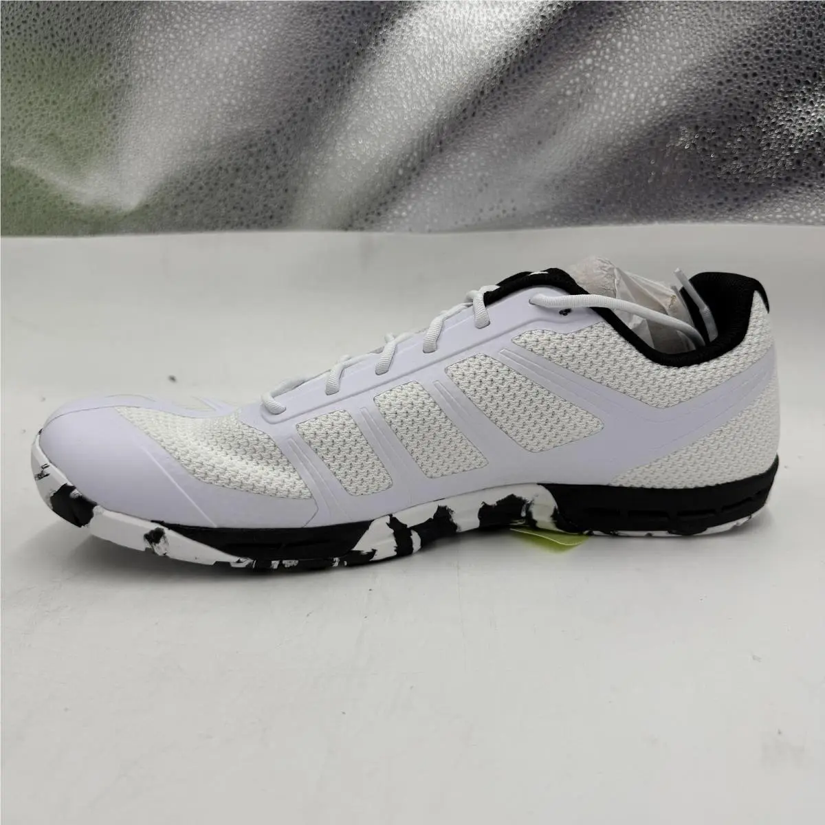 inov-8 shoes - Inov8 Inov-8 F-LITE 235 V3 - White 1