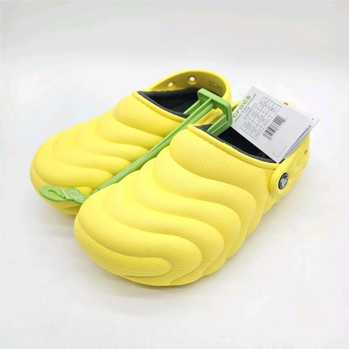Crocs Womens 8 Mens 6 Classic Lined Overpuff Clogs Sandals Cyber Yellow Shoes