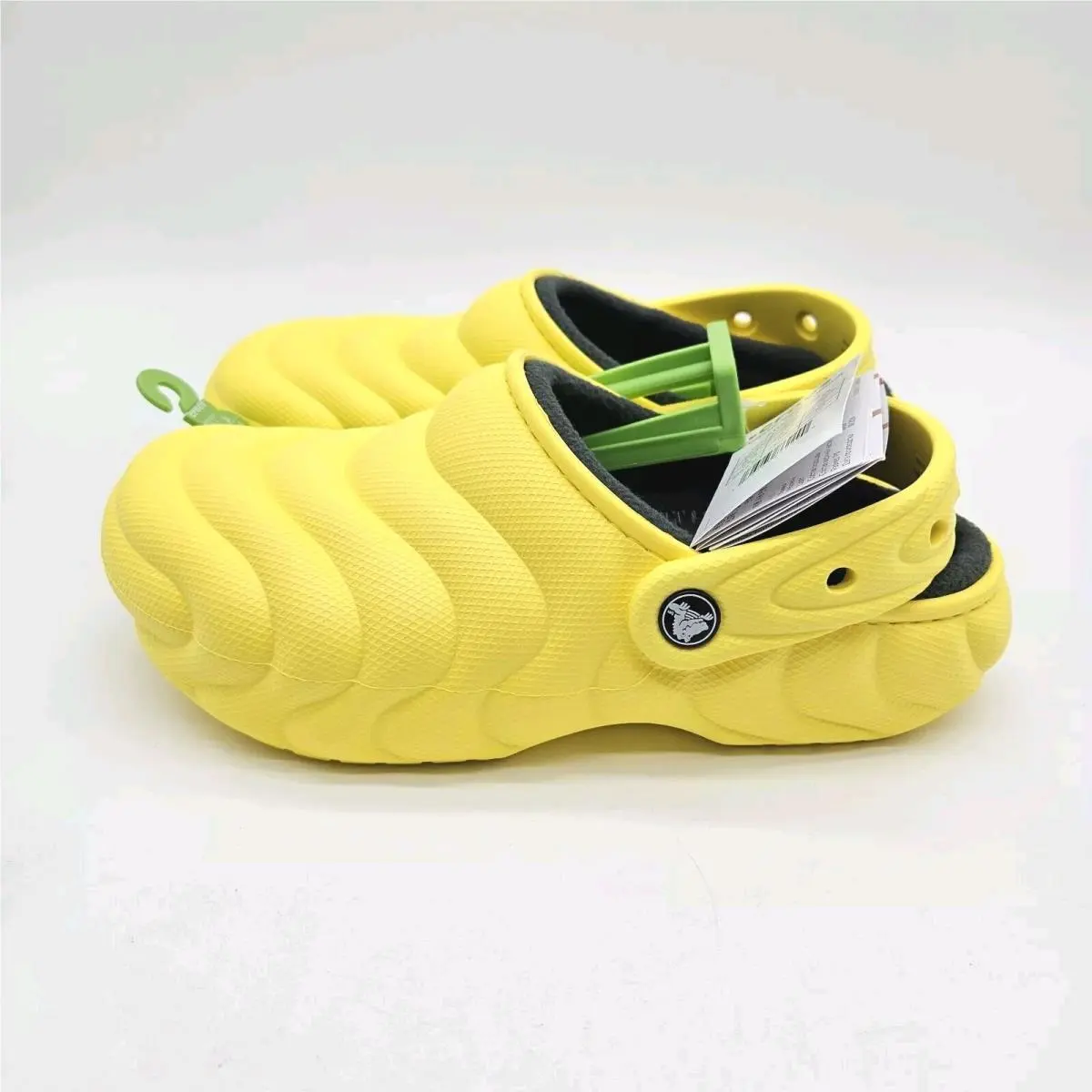 Crocs shoes - 210059 - 210059 - Yellow (UPC: 196265862290) 0