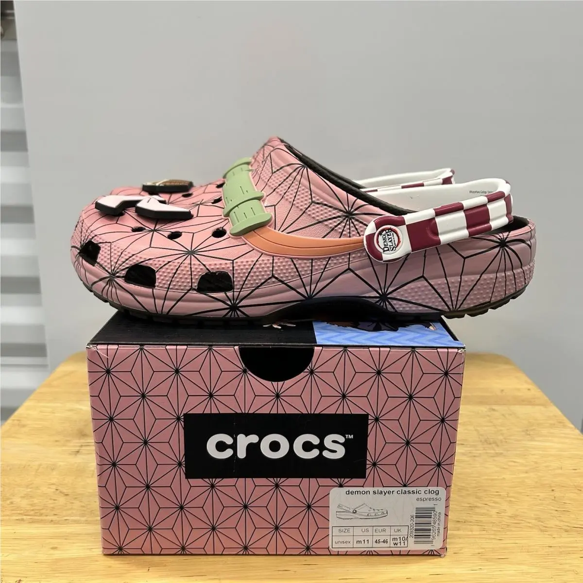 Crocs shoes - Crocs Classic - Classic - 209320-206 - Pink 4